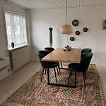 With Three Bedrooms * Vemb